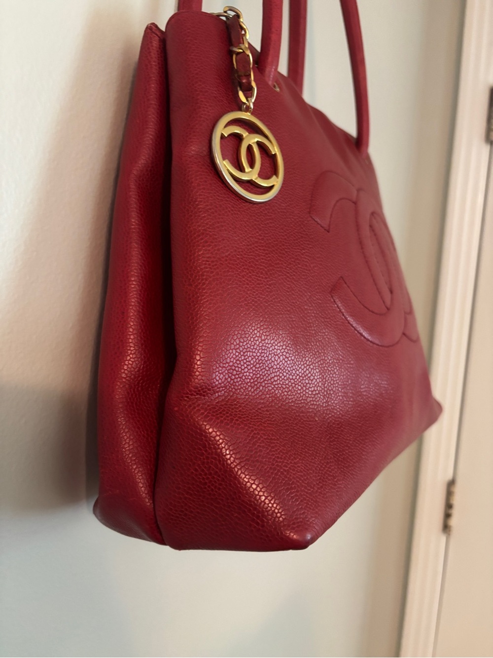 CHANEL Red Caviar Leather Shoulder Bag with Gold CC Charm Vintage COCO - Picture 4 of 16
